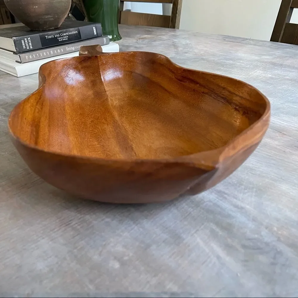 Wooden leaf shaped fruit bowl lightweight flat bottom